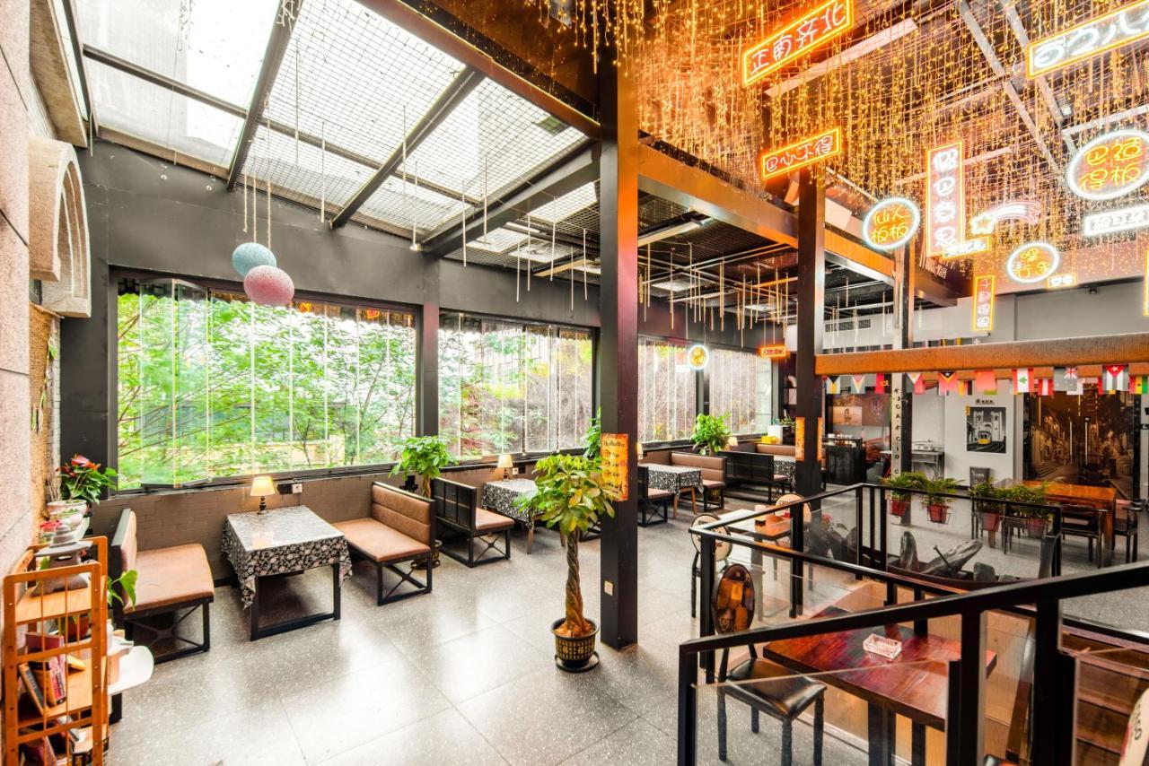 Riverside International Youth Hostel阅江老院青年旅舍 Chongqing Exterior foto